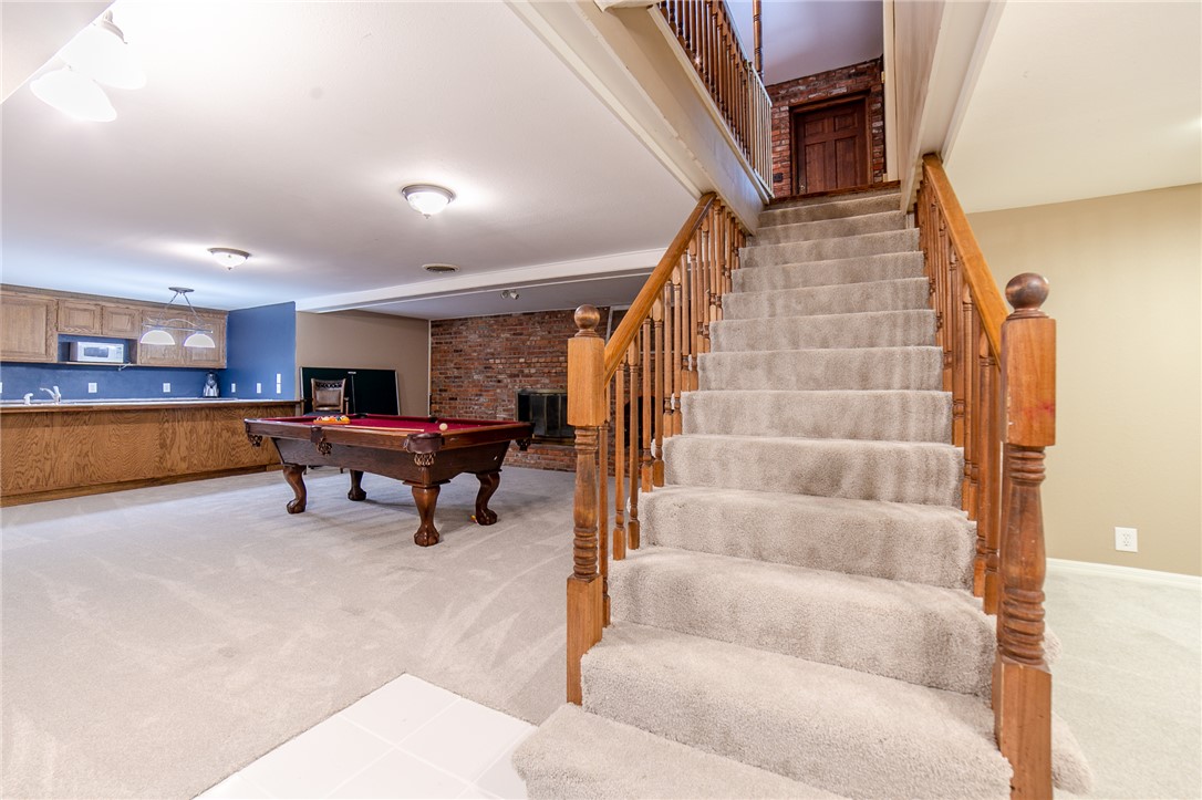Summit Heights Rogers - Residential