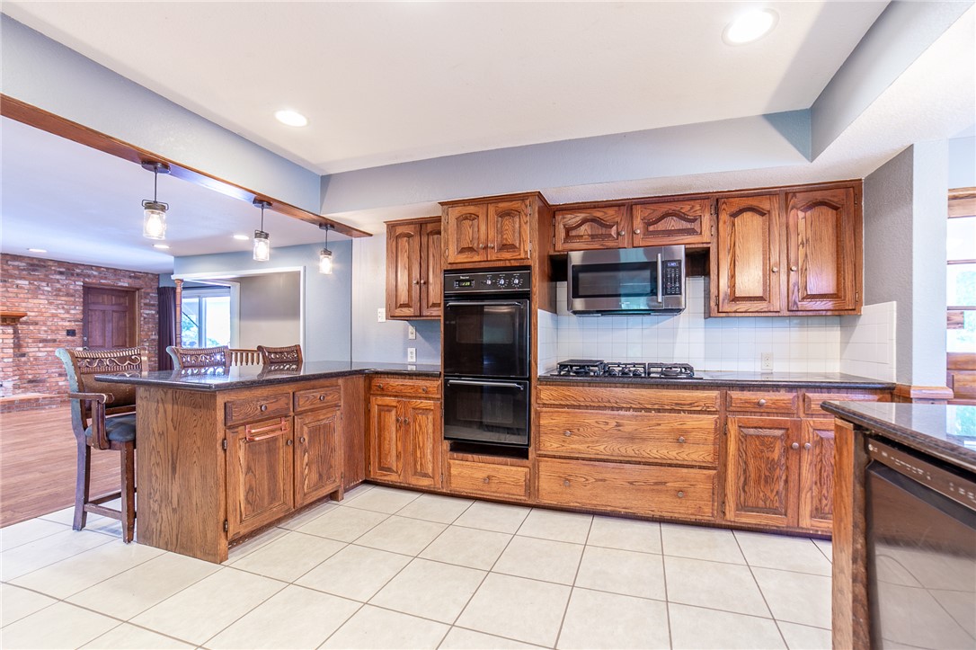 Summit Heights Rogers - Residential