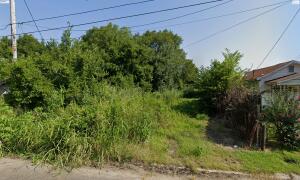 0.12 acre of prime land ready for your vision! This lot is already fenced in on 2 sides, giving you a great headstart! Located within a 1-minute walk from Preston St Walking Trail, a 2-minute drive from Downtown Texarkana, less than a minute from George William Park, 4 minutes to the Courthouse, and 4 minutes to Texas, here you'll never be far from anything you want or need! Buy it now before it's gone! GPS Coordinates*: SW: 33.424897, -94.027675; SE: 33.424899, -94.027553; NE: 33.425261, -94.027522; NW: 33.425234, -94.027729; *Property boundaries on images and GPS coordinates are only estimates. For exact boundaries, a survey should be done.