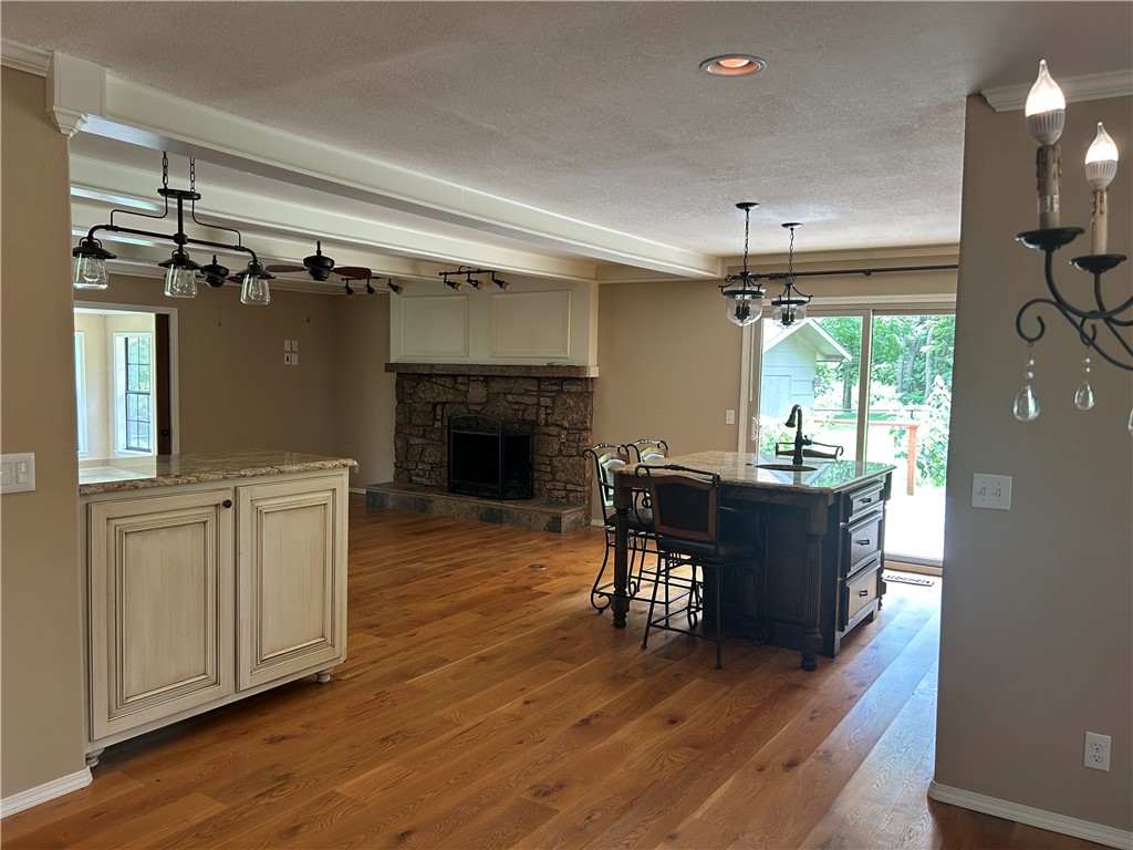 Altons Brush Creek Hls Rogers - Residential Lease