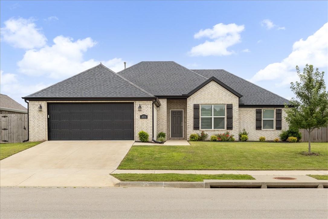 Beautiful 3-bedroom, 2-bath all-brick home in the desirable Goose Creek Subdivision in Farmington. This well-maintained home features an open floor plan with spacious living, dining, and kitchen areas, making it ideal for everyday living and entertaining. The kitchen offers granite countertops, stainless steel appliances, and plenty of cabinet space. The primary suite is a relaxing retreat with a vaulted ceiling, dual closets, and a private bath featuring a whirlpool tub. Enjoy the fully wood-fenced backyard with ample room for outdoor activities, pets, and gatherings. Conveniently located near schools, shopping, dining, and all that Farmington has to offer.
