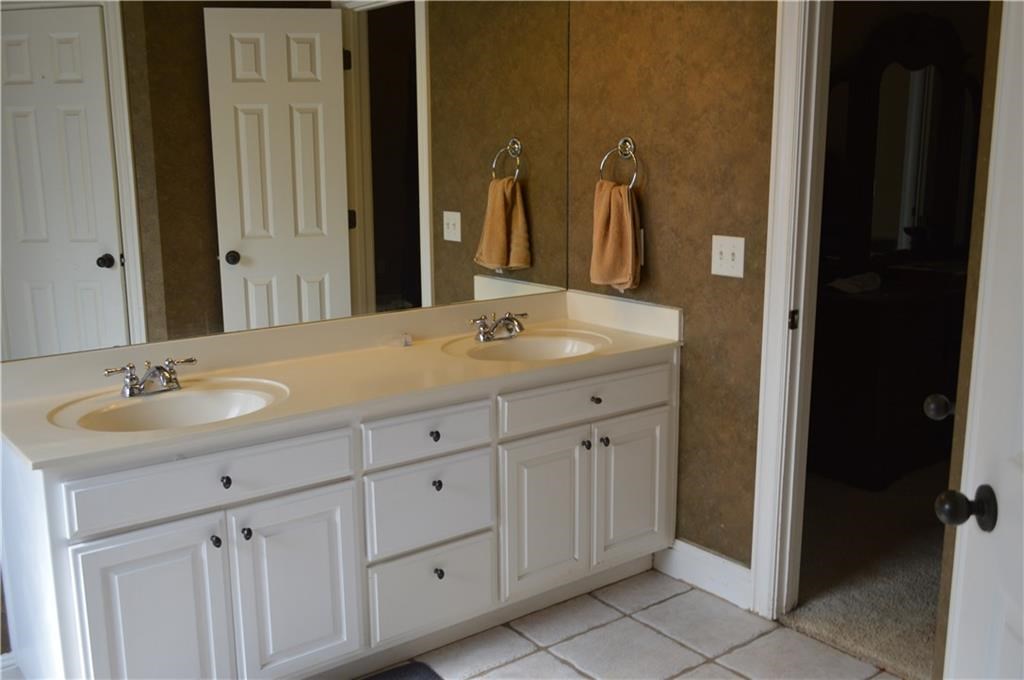 Ridgecrest Meadows Ph 4 Rogers - Residential