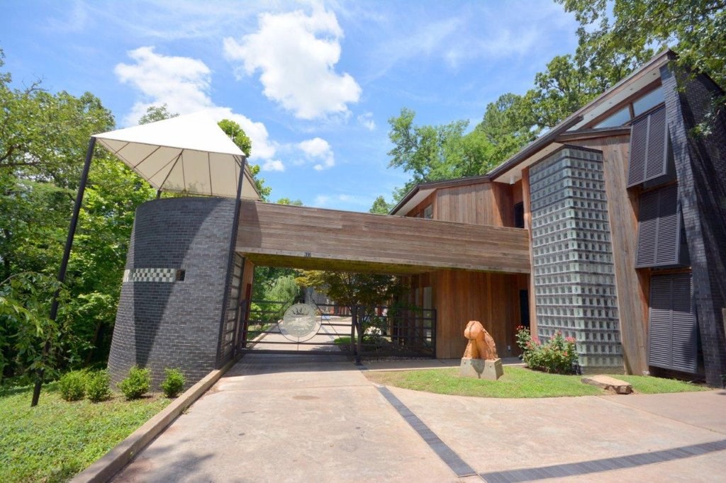 Tomlyn - Residential Lease
