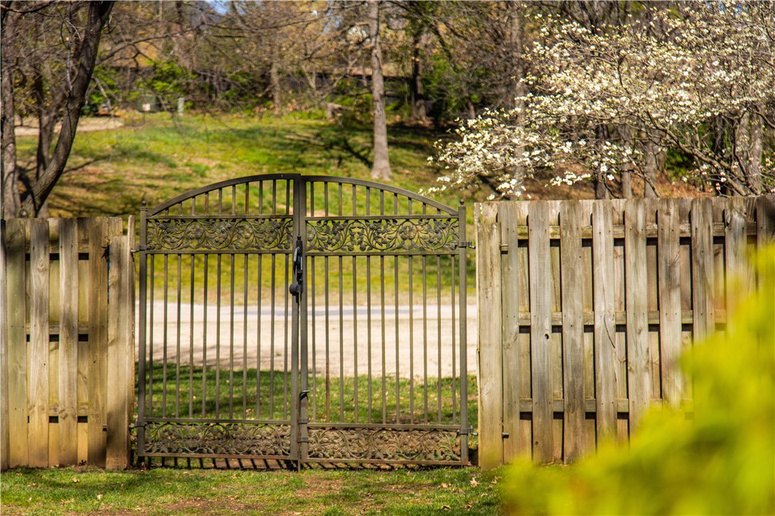 Eden's Gate - Residential