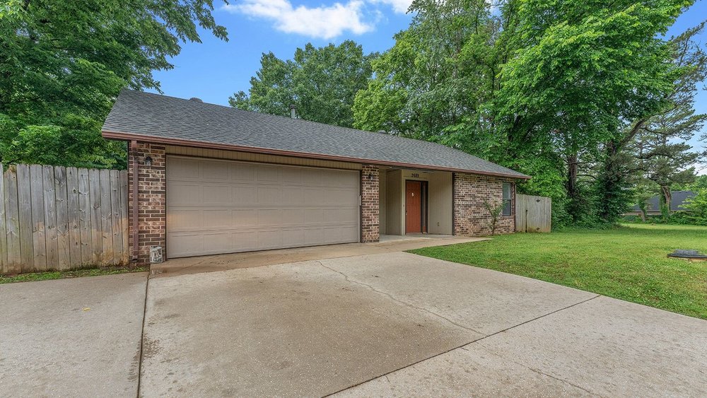 Fayetteville Outlots - Residential Lease