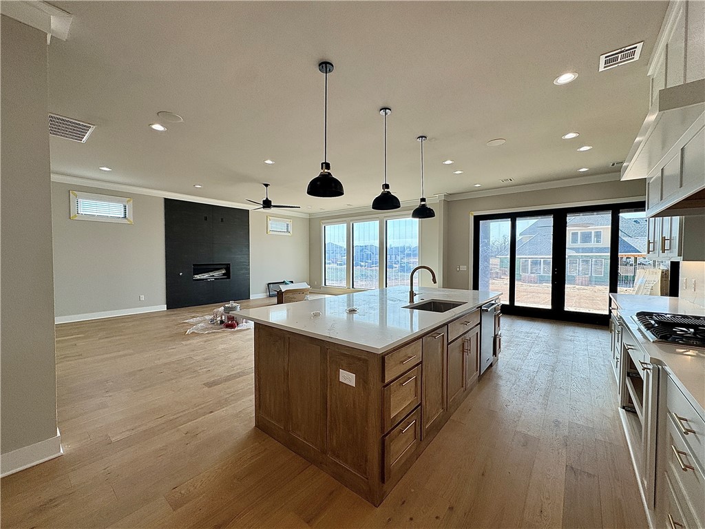 Aurora Heartbeat - Residential