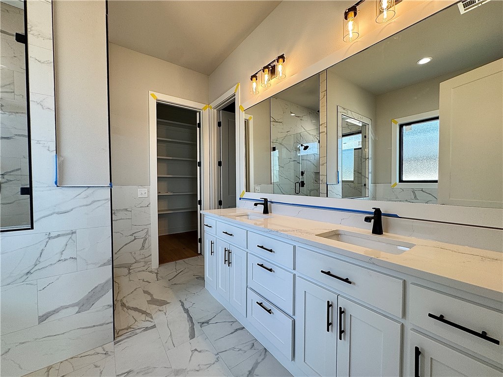 Aurora Heartbeat - Residential