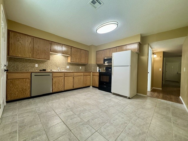 Oak Hill III PH 1 - Residential Lease