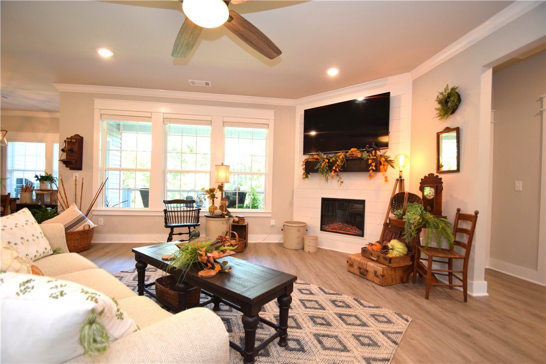 Kinloch Sub Bvv - Residential Lease