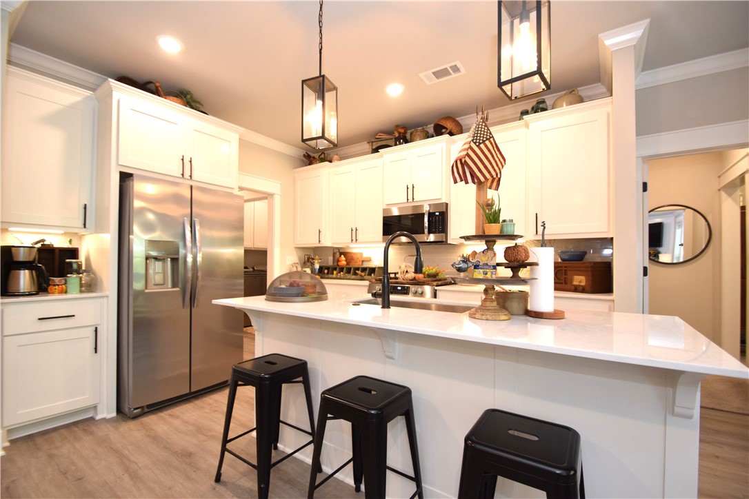 Kinloch Sub Bvv - Residential Lease