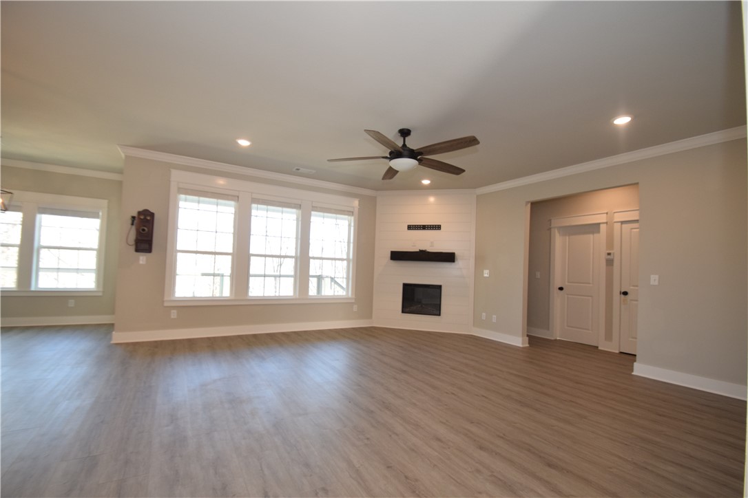 Kinloch Sub Bvv - Residential Lease