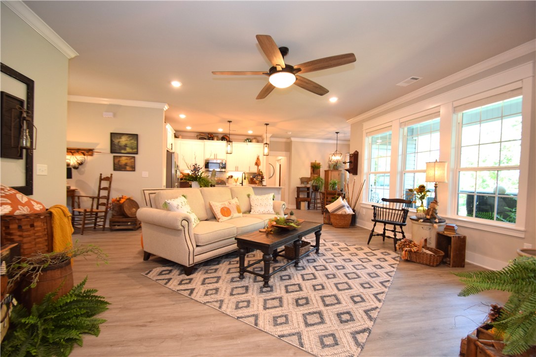 Kinloch Sub Bvv - Residential Lease