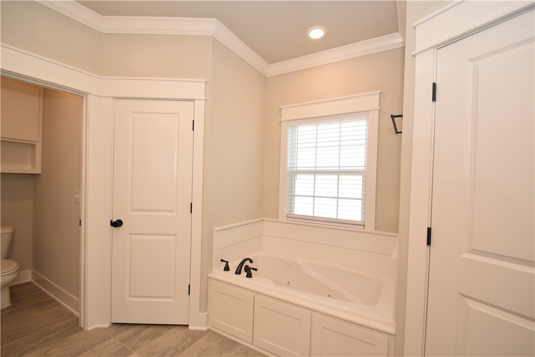 Kinloch Sub Bvv - Residential Lease