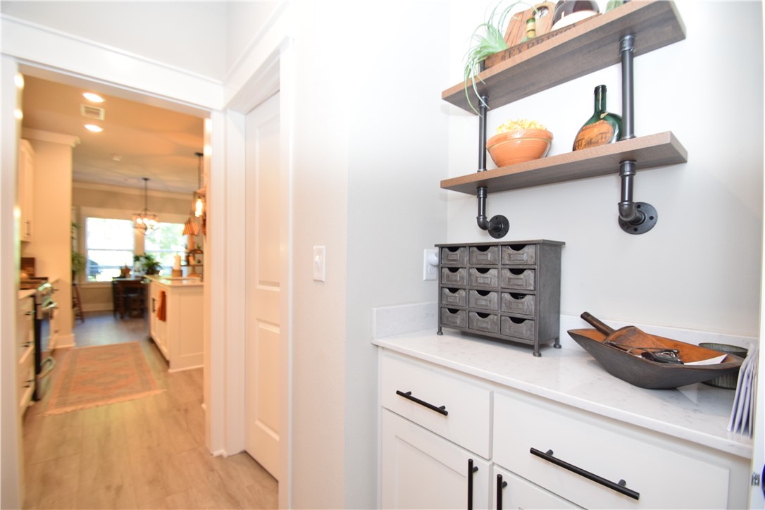 Kinloch Sub Bvv - Residential Lease