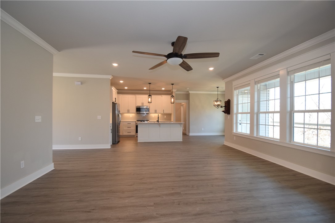 Kinloch Sub Bvv - Residential Lease