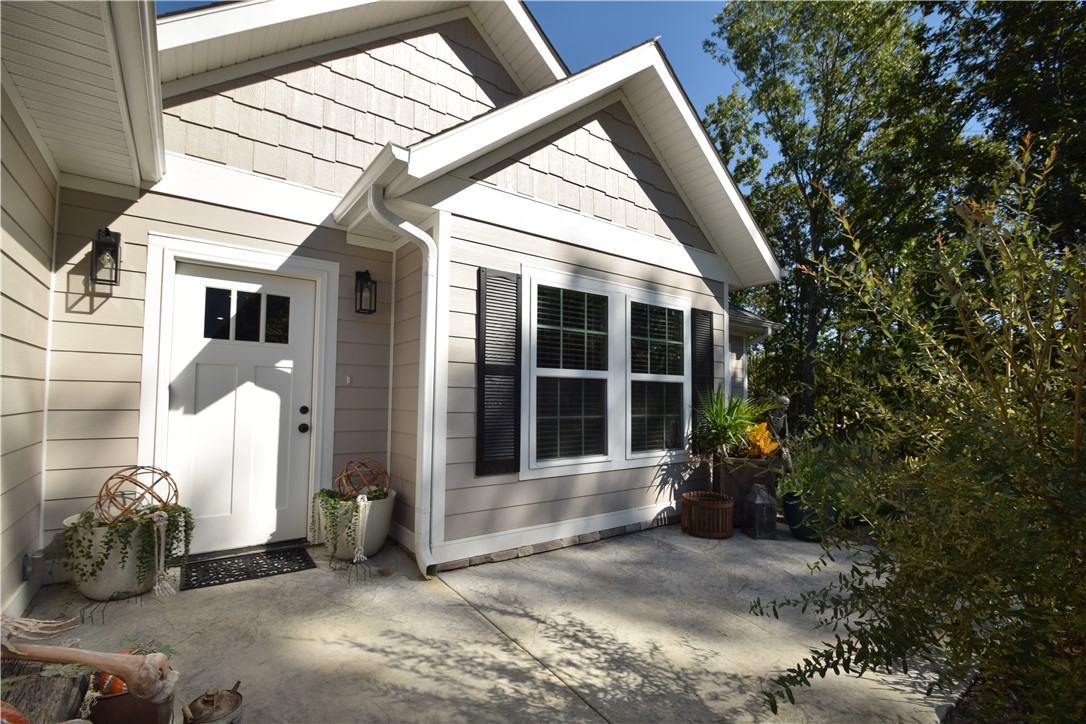 Kinloch Sub Bvv - Residential Lease
