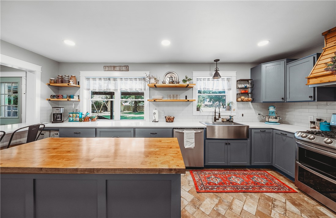 Western Oaks Place Iii - Residential