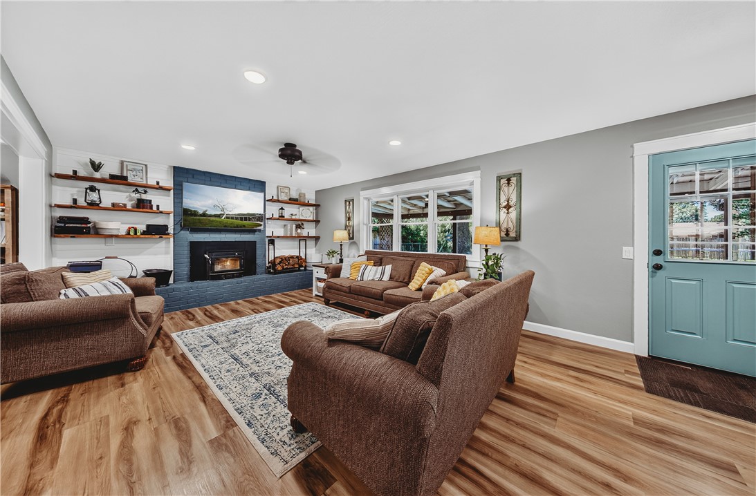 Western Oaks Place Iii - Residential