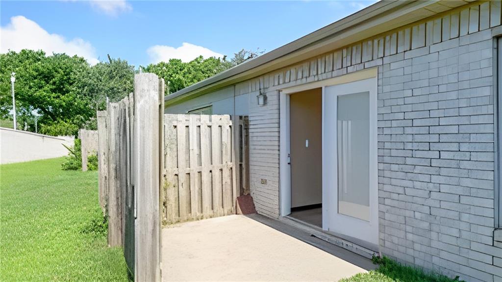 Trinity Place Triplex Units - Residential