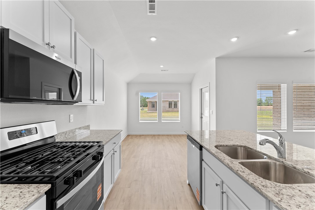West Wind, Phase 1 - Residential Lease
