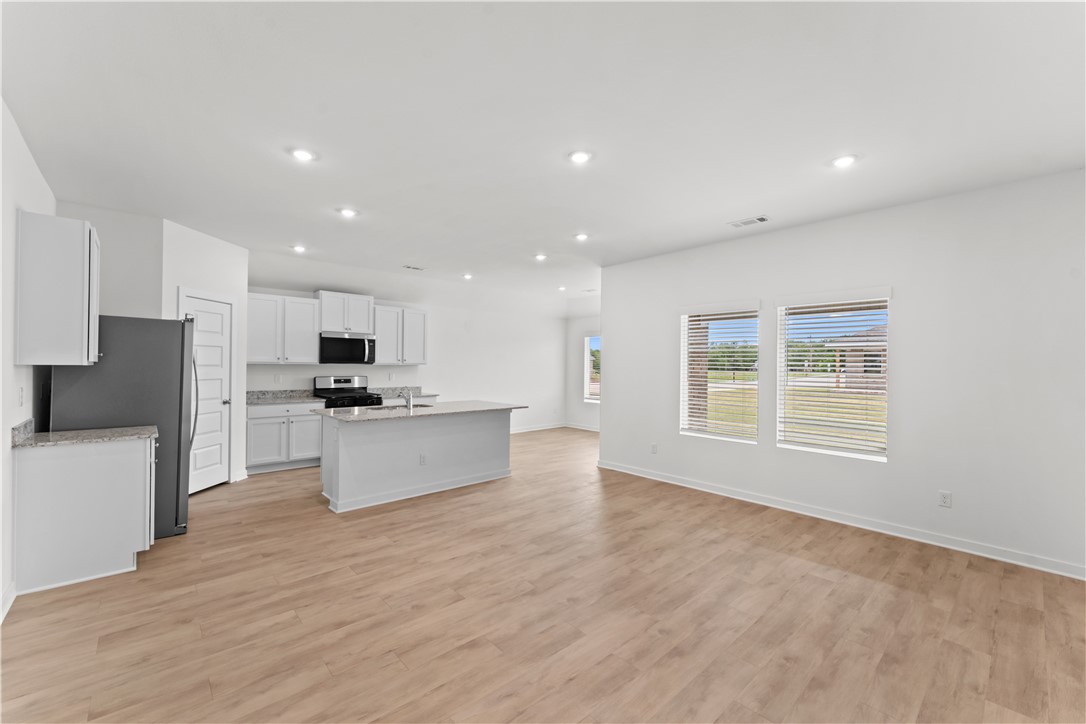 West Wind, Phase 1 - Residential Lease