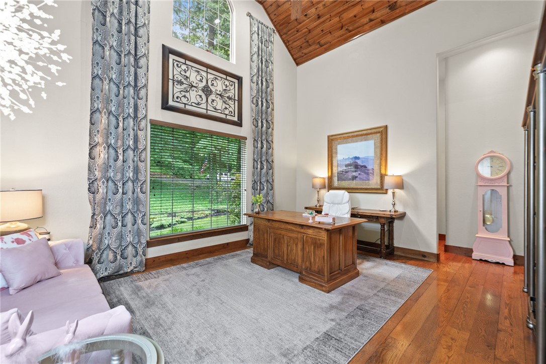 Unit 11, Holiday Island - Residential