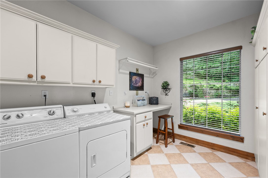 Unit 11, Holiday Island - Residential