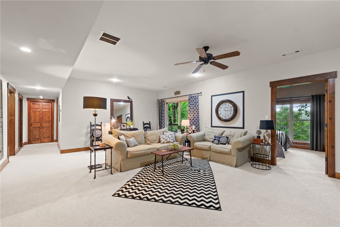 Unit 11, Holiday Island - Residential