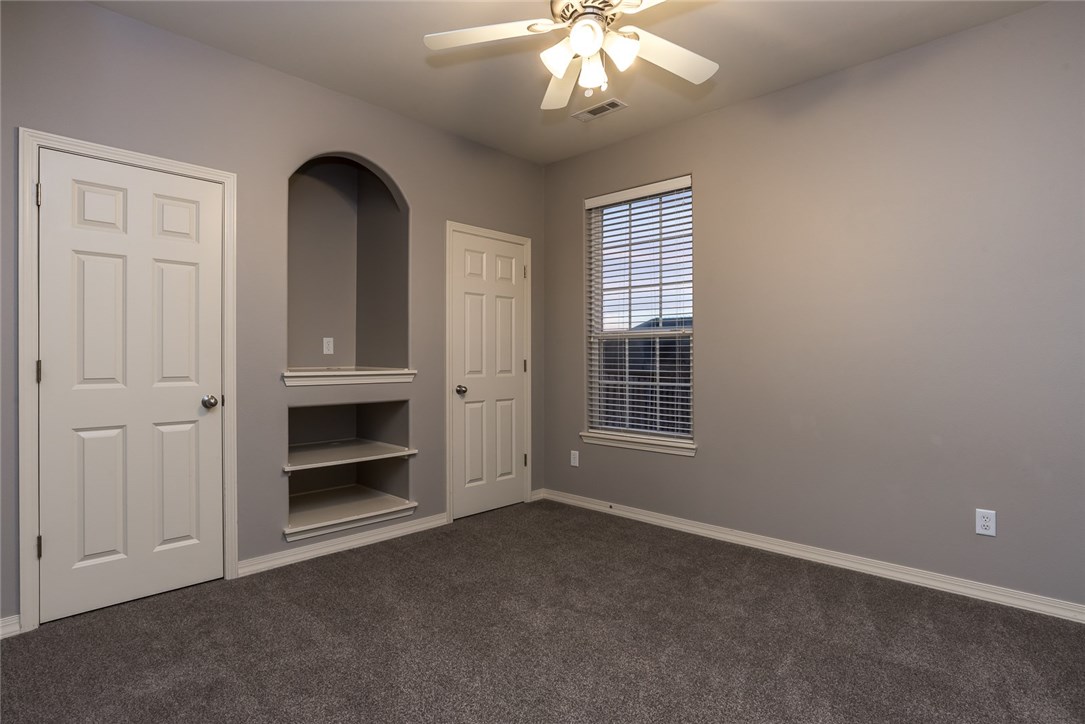 Briar Chase - Residential