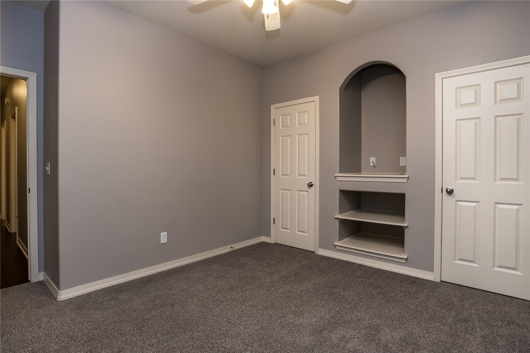 Briar Chase - Residential