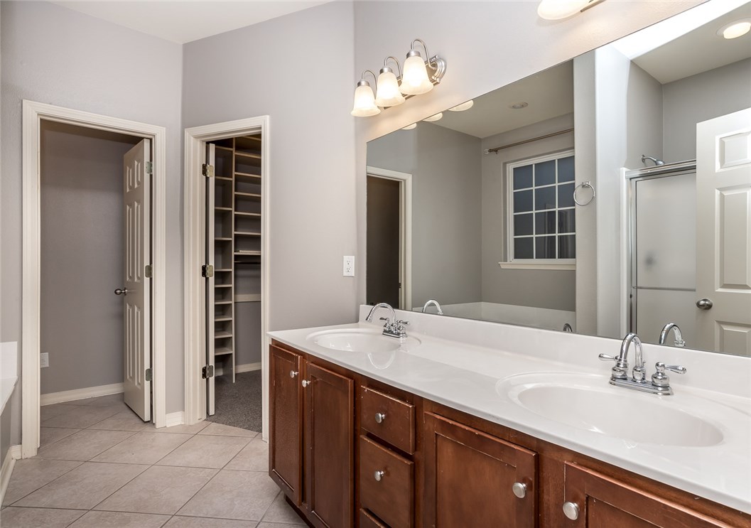 Briar Chase - Residential