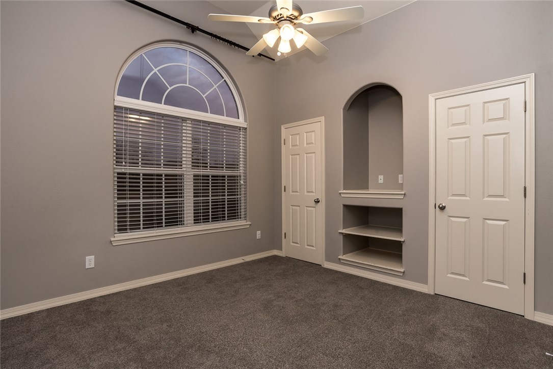 Briar Chase - Residential