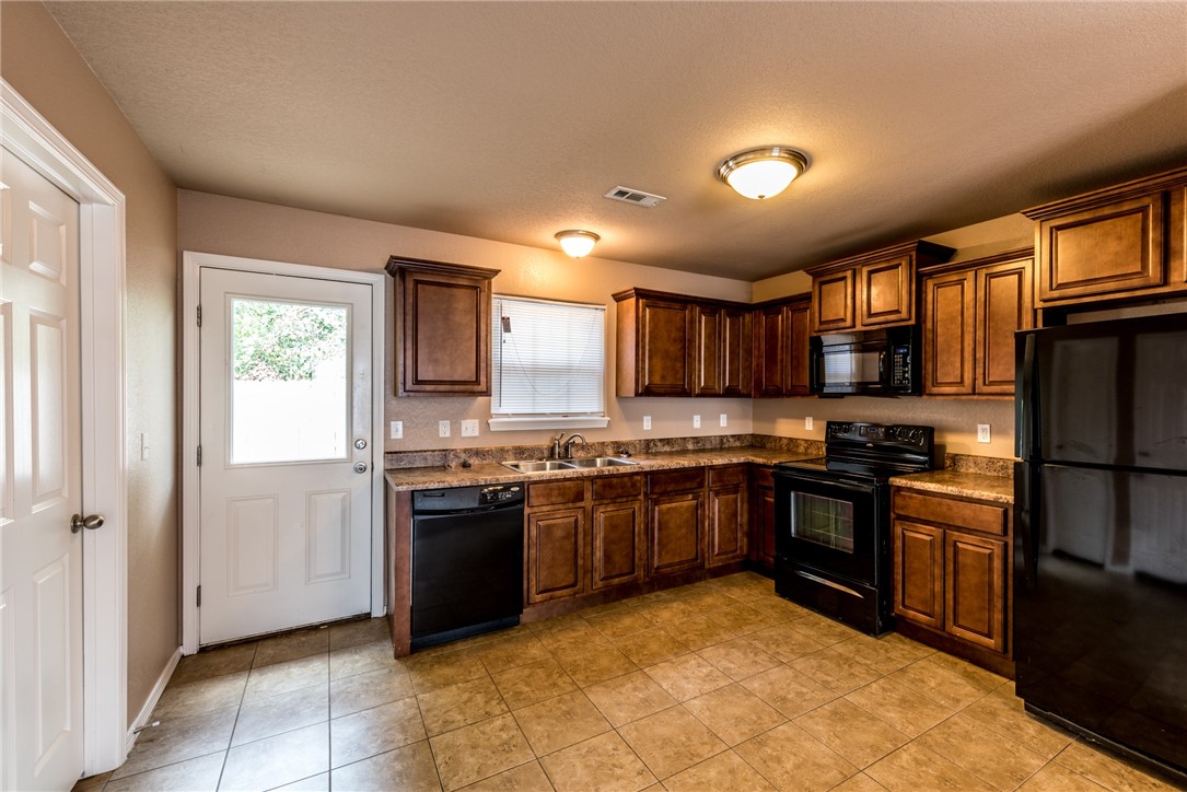 Commons At Walnut Crossing - Residential Lease