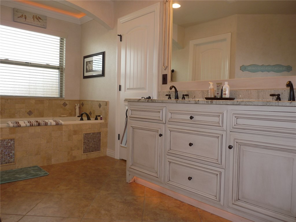 Riverwalk Farm Estates Ph IV Bentonville - Residential