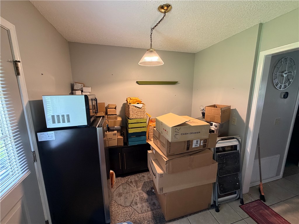 26-19-30-ROGERS - Residential Lease