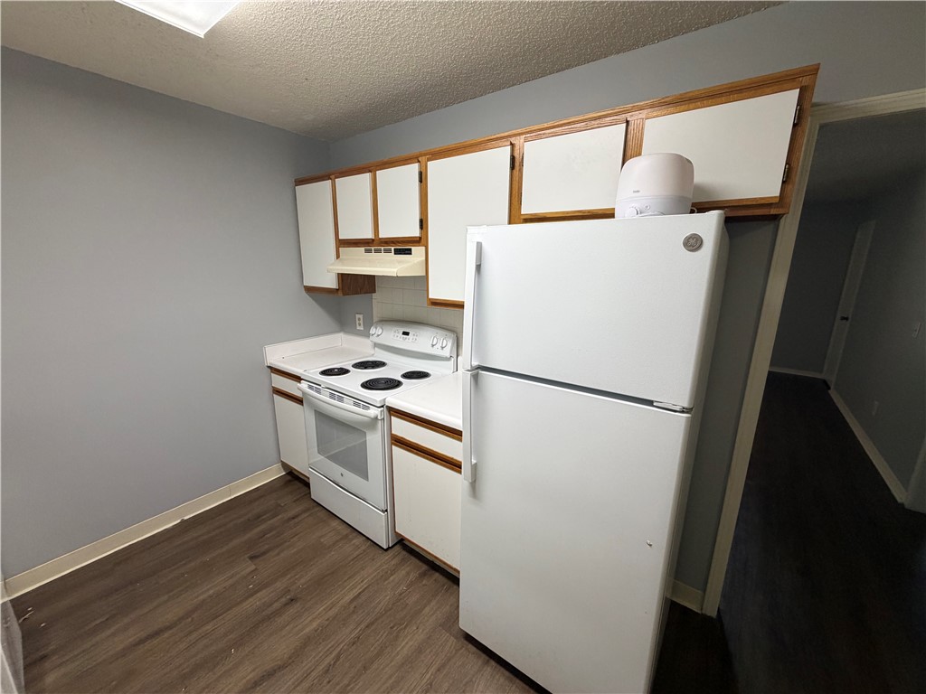 26-19-30-ROGERS - Residential Lease