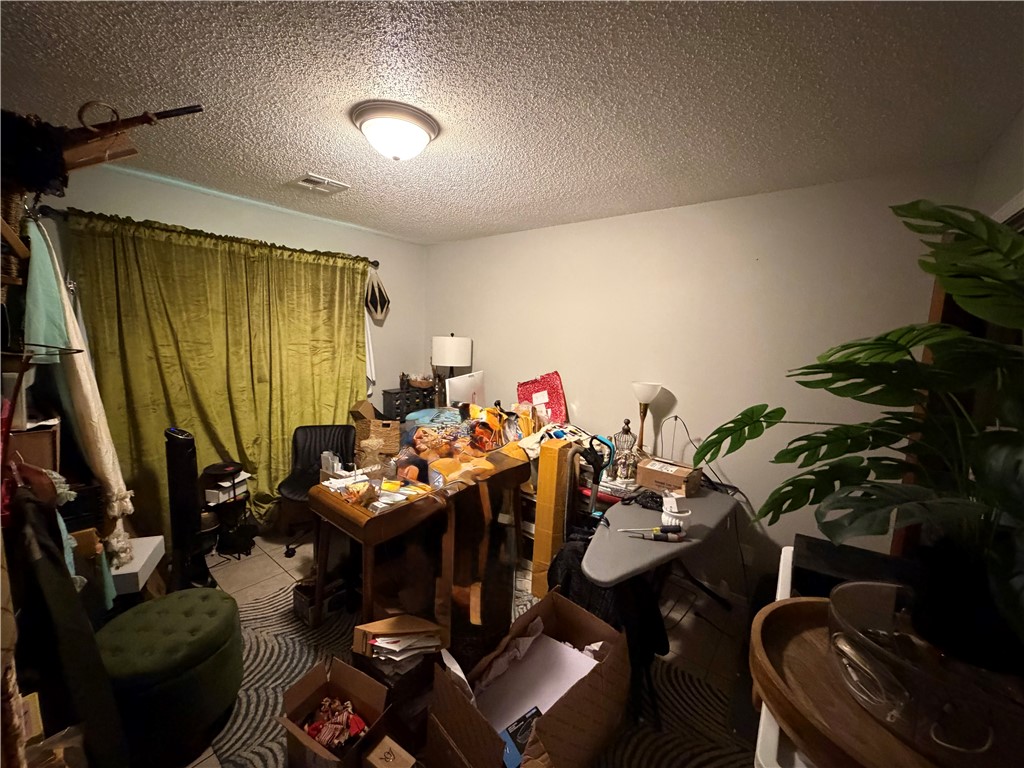 26-19-30-ROGERS - Residential Lease