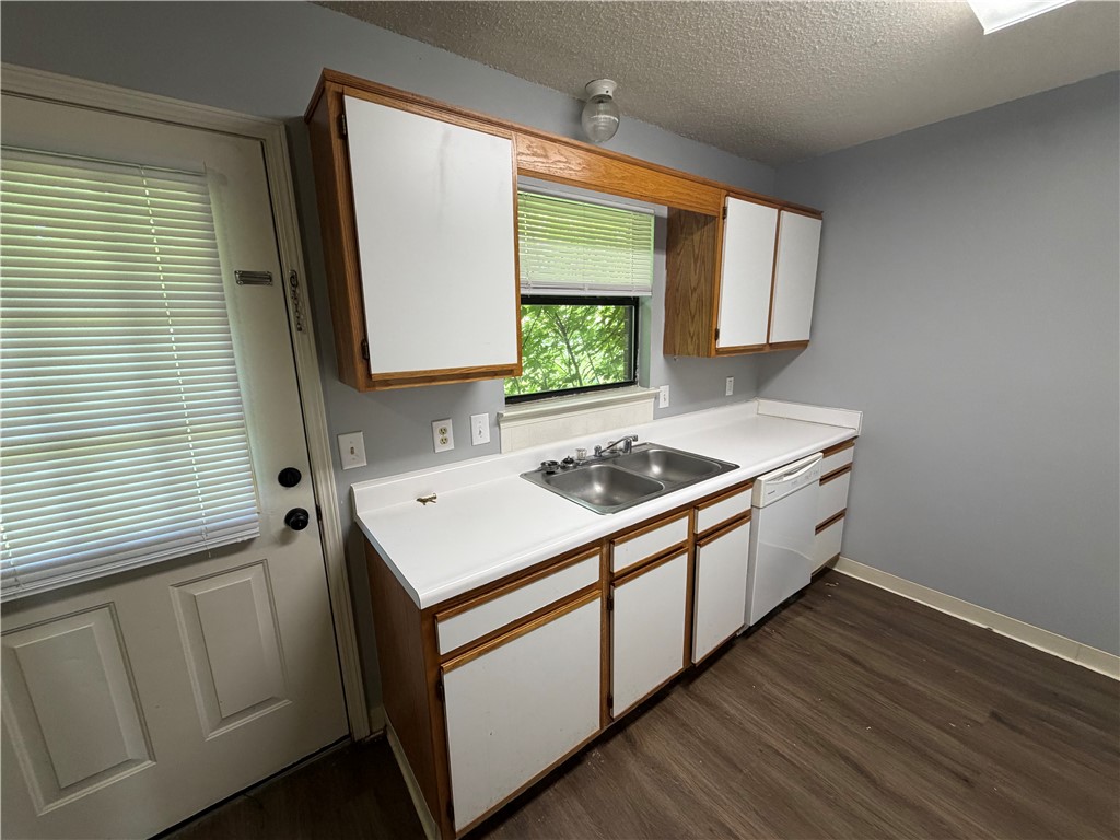 26-19-30-ROGERS - Residential Lease
