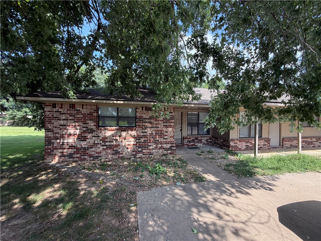 Welcome home to this charming 2-bedroom, 2-bath residence tucked away on a private street, offering both comfort and tranquility. The inviting floor plan features a spacious eat-in kitchen with ample cabinet and counter space, perfect for casual dining and everyday living