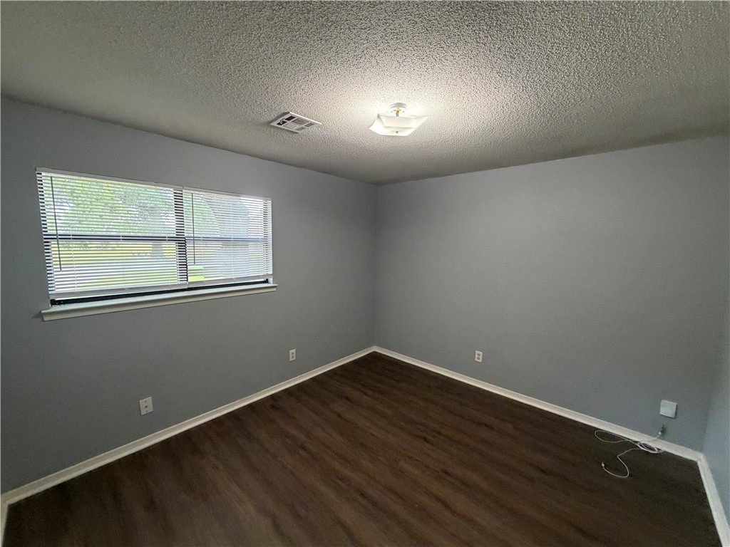 26-19-30-ROGERS - Residential Lease