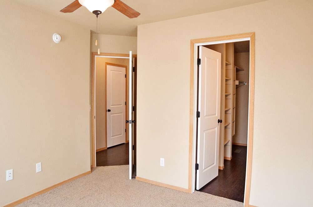 Shiloh House Ph I - Residential Lease