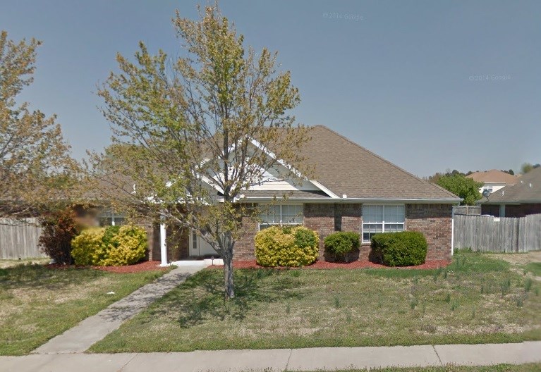 4 bedroom, 2 bath home close to I-49, shops, schools and the boys & girls club.