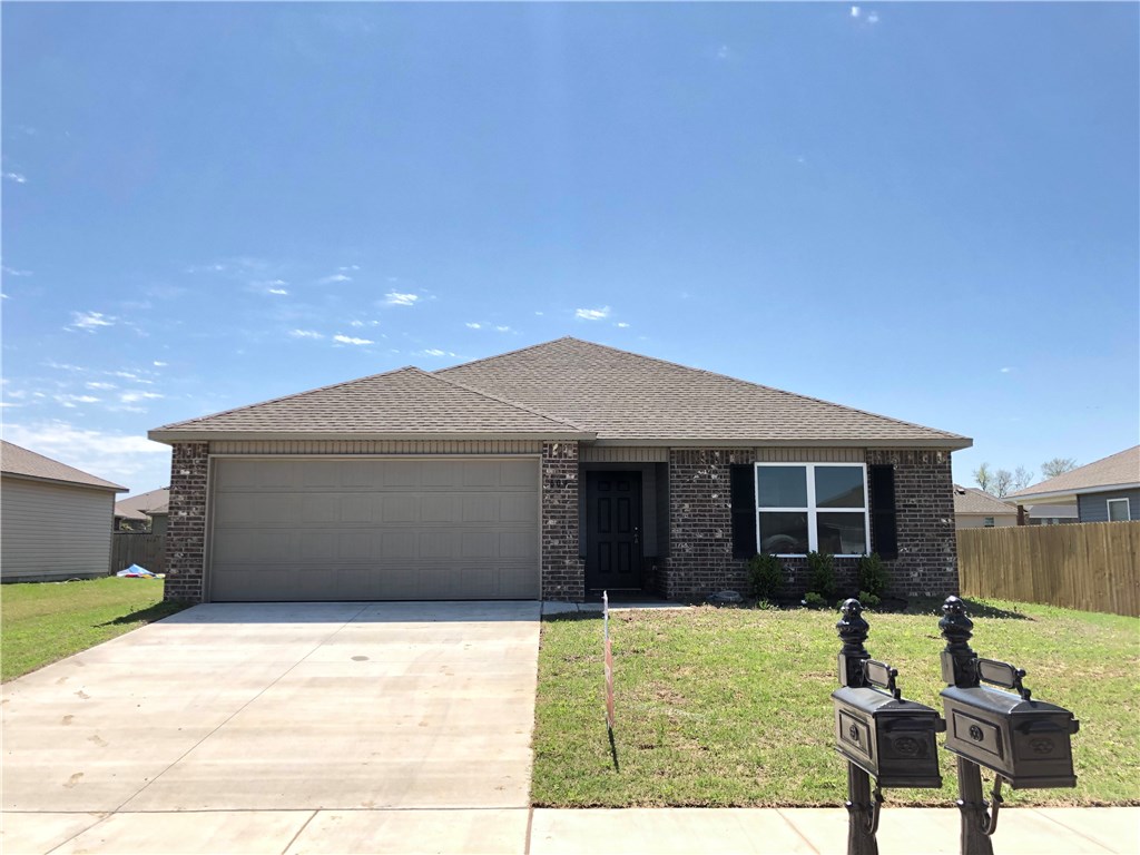 Newer construction home in Siloam Springs. Brand new subdivision. 3 bedrooms 2 baths, 2 car garages, large family room, great room includes breakfast bar, eat-in kitchen, wood floors, covered back porch with a huge backyard, large master suite and master bath, walk in closets. Experience brand new living. It'll be available on 7/01/21
