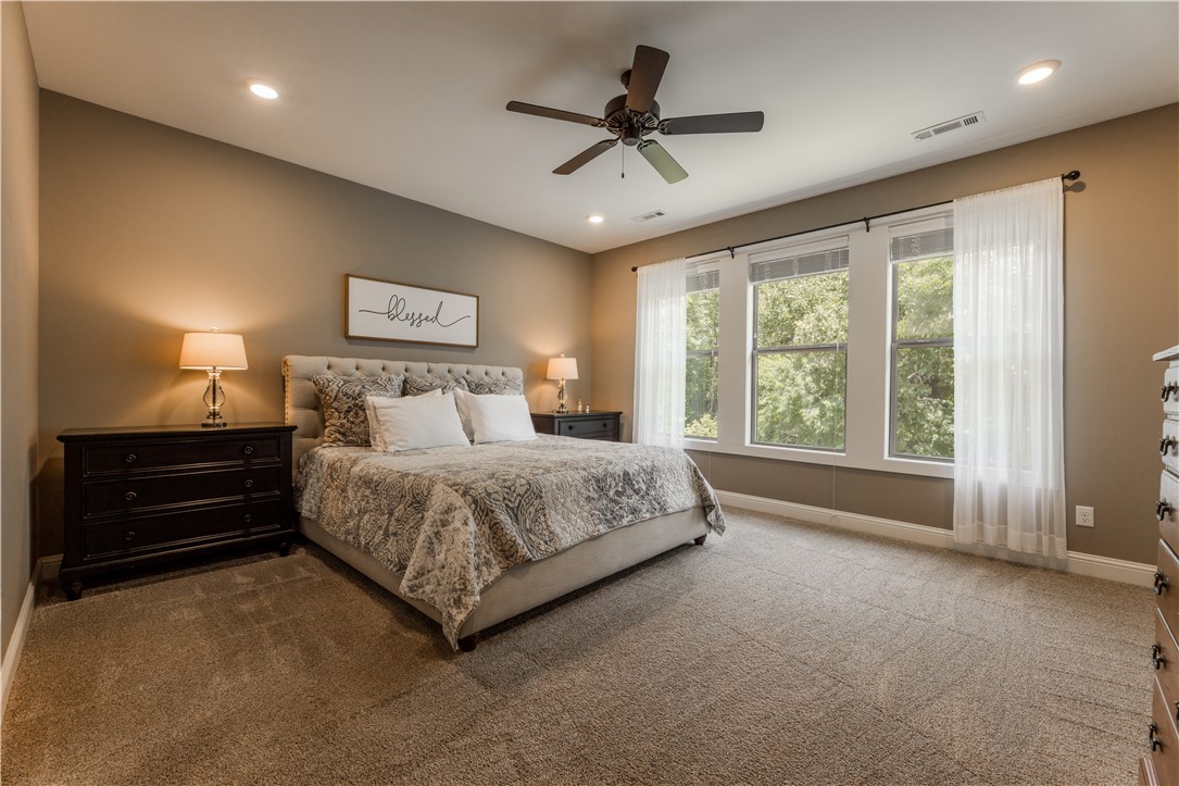 Hunt's Lakeside Estates - Residential