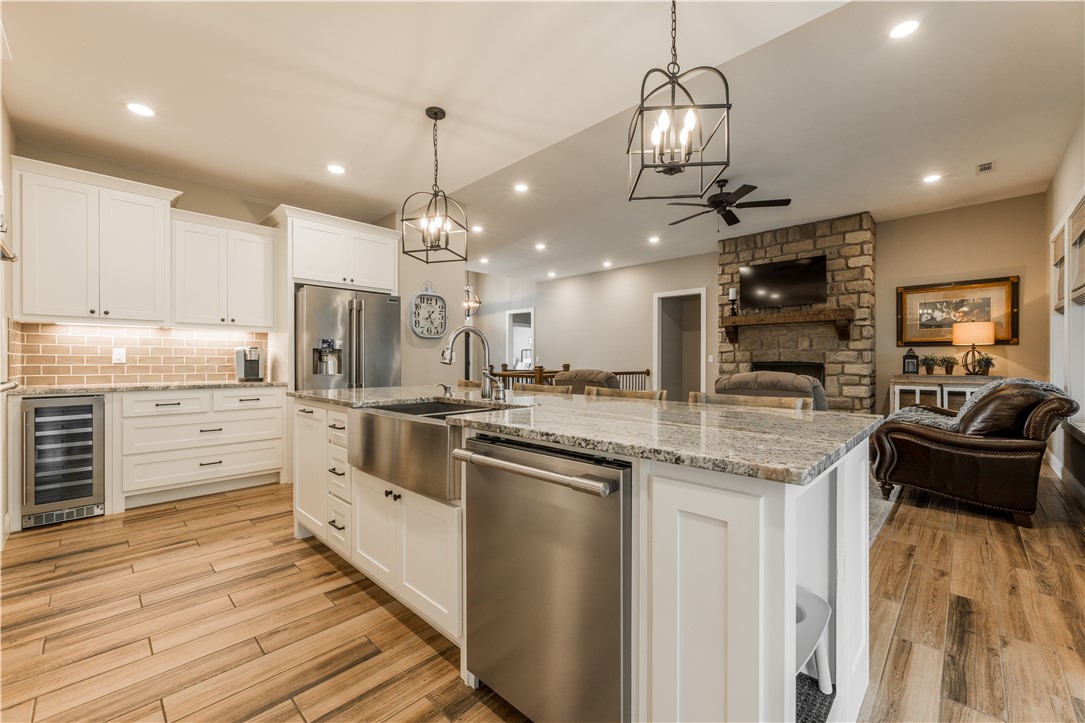 Hunt's Lakeside Estates - Residential