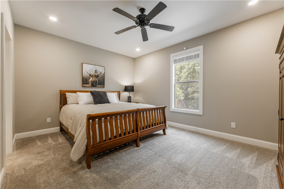 Hunt's Lakeside Estates - Residential