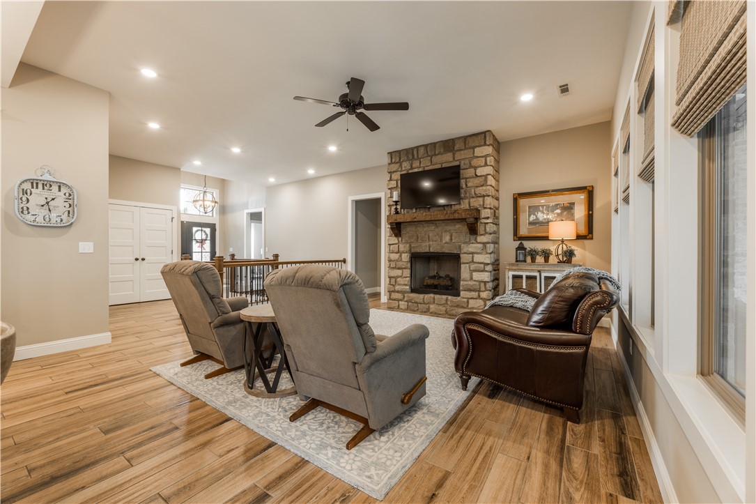 Hunt's Lakeside Estates - Residential