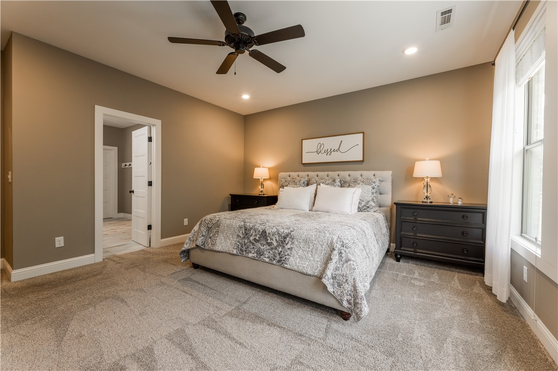 Hunt's Lakeside Estates - Residential