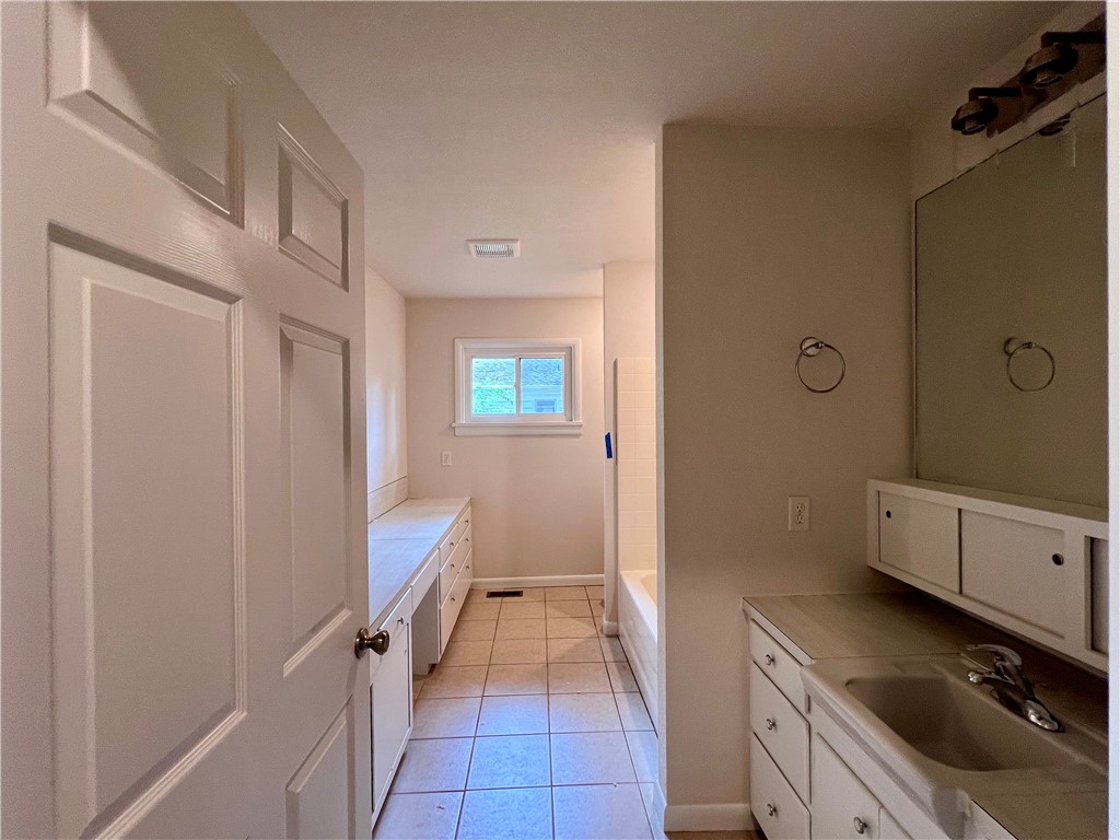 Fayetteville Outlots - Residential Lease