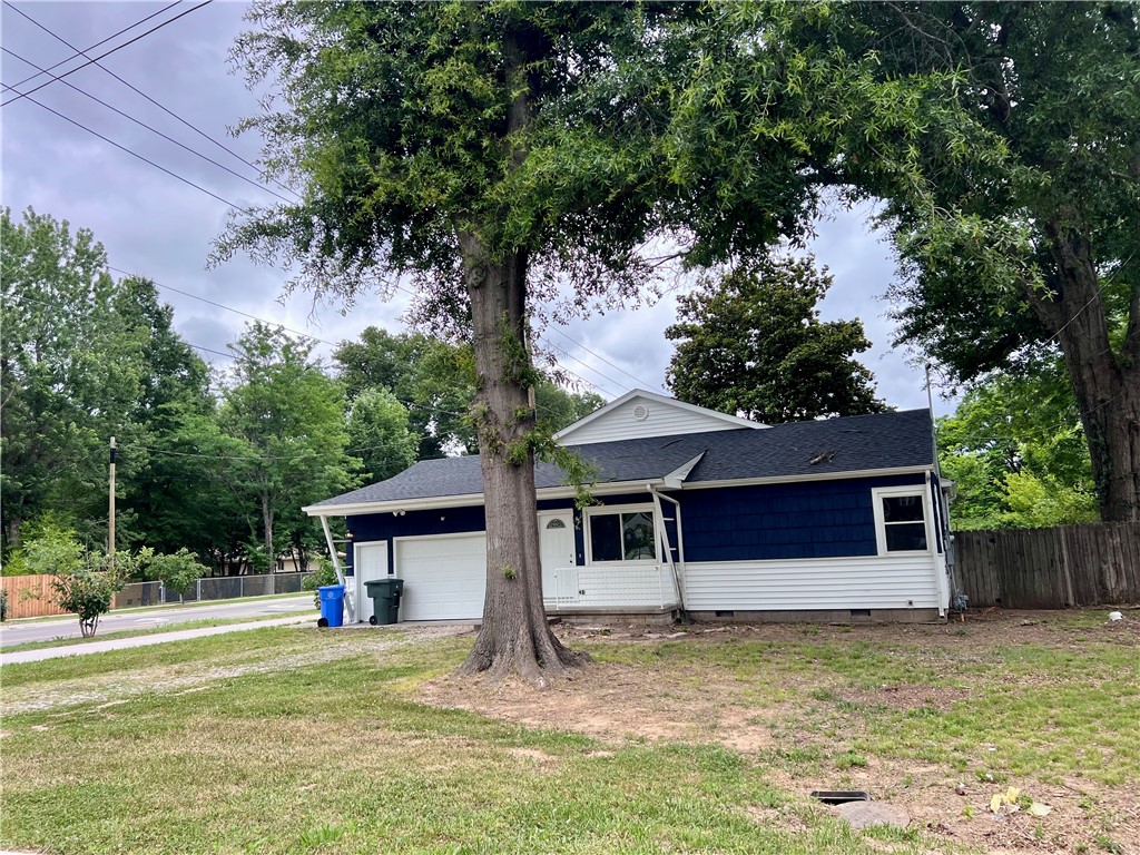 Fayetteville Outlots - Residential Lease